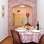 Family Apartment Close To Slovenska Beach
