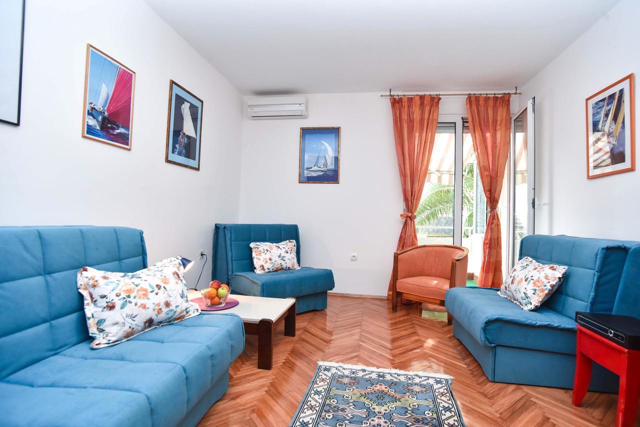 Family Close To Slovenska Budva